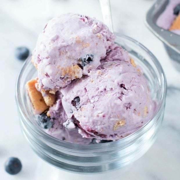 Kem Việt Quất Phô Mai – Blueberry Cheesecake Ice Cream
